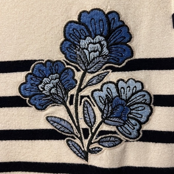 Loft Striped Embroidered Knit Dress Size M - Picture 2 of 6